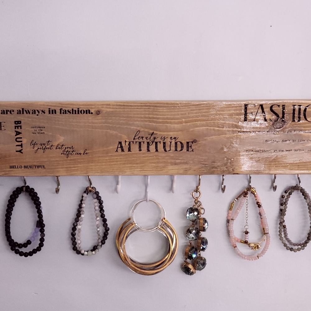 Jewelry organizer